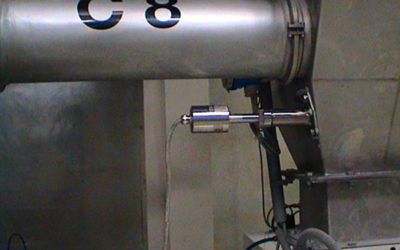 Flow metering of baking powder after a screw conveyor